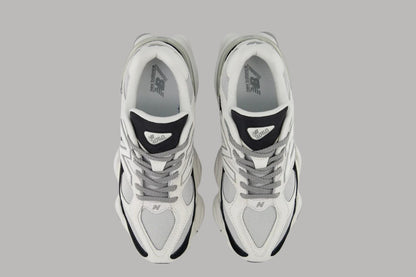 NB BLack & White 9060